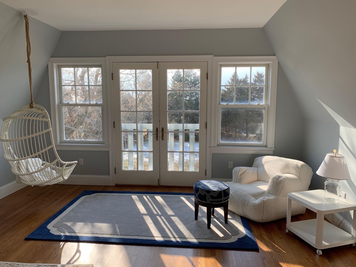 KehoeBetsy's tweet image. Did you ever have extra space in your teenager's room and weren't sure what to do with it? How about a reading nook to just chill in?" #design #interiordesign #funspaces #readingnook #moderndesign #teenplace #roomcomfort #kellerwilliamsrealty #thekehoeteam