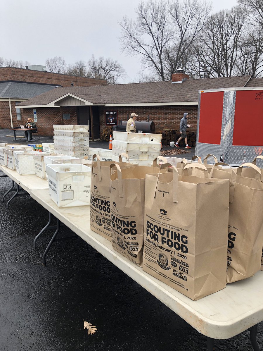 LexiWilsonTV's tweet image. 5,000 local Scouts went door to door today for #scoutingforfood. The food collected will being going to families in need! @wcnc