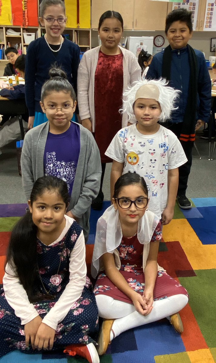 mrs_zubiate's tweet photo. 100th fashion! #100thDayOfSchool #centralisawesome #centralcfb https://t.co/hE402aBhmh