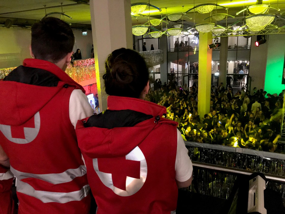 IbkRotes's tweet photo. Auch beim heurigen Technikerball war das Rote Kreuz Innsbruck im Einsatz. Gruppenkommandant Tobias Abfalter betreute mit seinem 6-köpfigen Team 24 Personen. https://t.co/duOckcUPqz