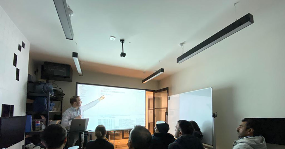 zero2hero_uk's tweet image. The #Microservice with #JavaSpringBoot by Mr Mert ESEN from Brave Wind was great. He presented about,
What is an API? What is REST API and how does it work?
What are the HTTP METHODS in Implementing a web service with SPRING BOOT? WHY REST API IS SO POPULAR?