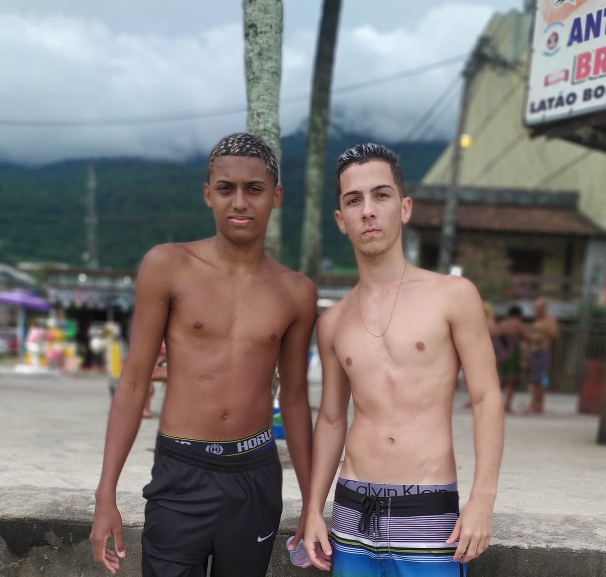 BadaroFabricio's tweet photo. Com o faixa 🙅🏼‍♂️ https://t.co/Z4FWnzoWB3