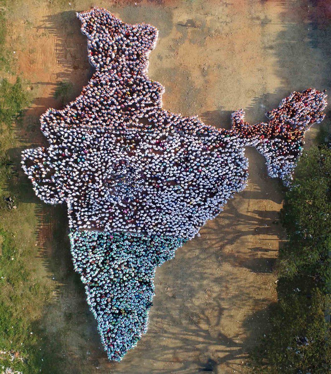 shuaibmuhammed_'s tweet image. This is us!
We are Indians!
We&apos;re different
Many belief&apos;s.
For centuries we are one.
Let&apos;s stay that way
@INCkerala uniting india in various &amp;amp; celebrate of kerala!
Lets embrace &amp;amp; celebrate our diversity
Forming a #humanmap of india.
United we stand against #CAA_NRC_NPR_से_आज़ादी