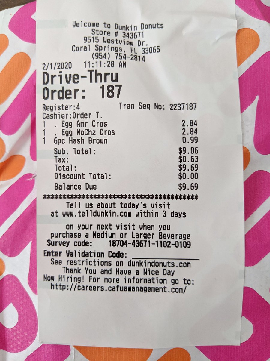 amiraclejm's tweet photo. Can make a donut ✔️
Can't do math ✔️
#dunkindonuts #ripoff @dunkindonuts https://t.co/l9hbchhFNh
