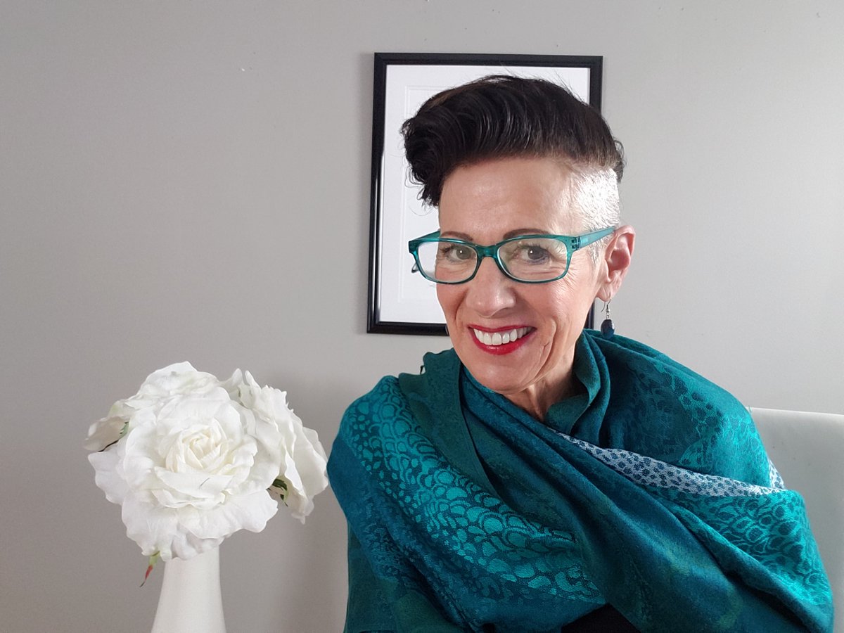 JenGrantIntl's tweet photo. The link between appearance and credibility has been well researched and documented. Other’s will form impressions of you by whether you are dressed in a manner that inspires trust and conveys competence or it does not.
#credibility #confidence #image #success https://t.co/VNhhBLlkEY