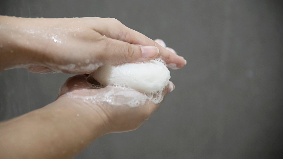 While local officials deem the coronavirus situation as low risk, Centennial College continues to promote healthy habits to protect you during the flu season. Find out how you can be vigilant and keep yourself and our #CentennialFam healthy ► centenni.al/ZtnNeMH