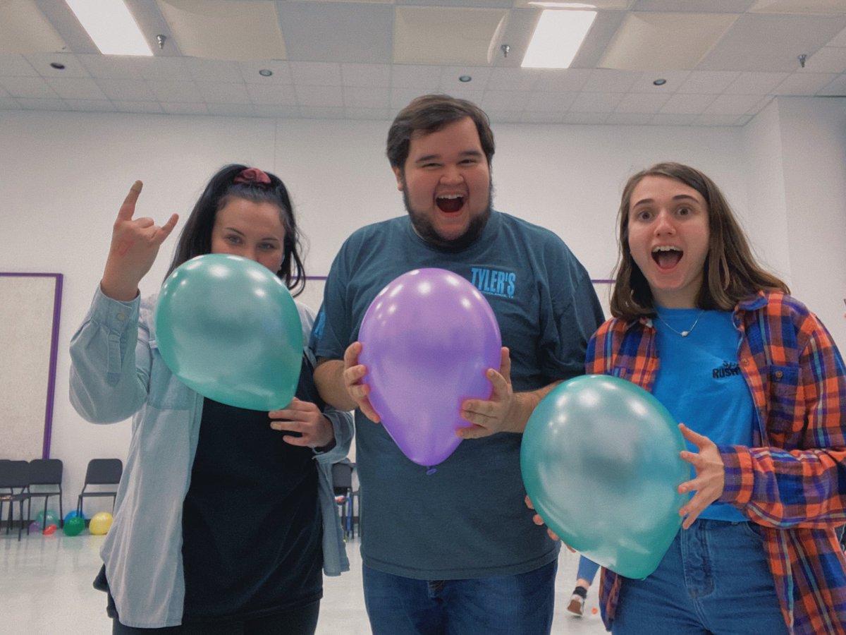 sfamuphiepsilon's tweet photo. We had so much fun at our last spring rush event of the year! π₯³ππ #itspoppin #muphiepsilon #rushweek2020 https://t.co/THpHFd2r3w