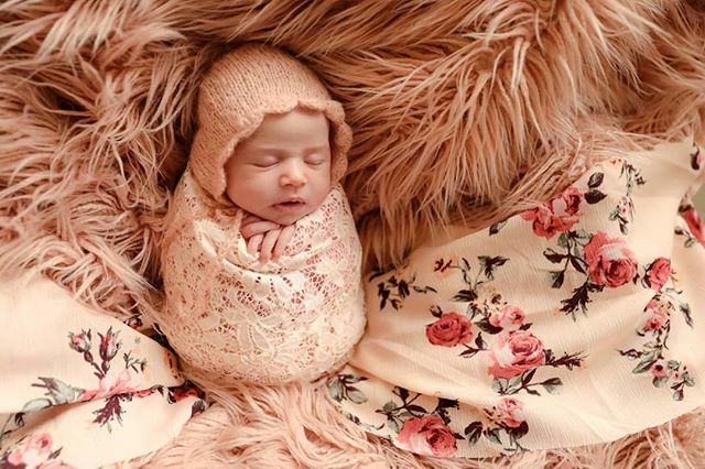 PixOlogy's tweet photo. Sweet dreams little one.... #newborn #newbornsession #baby #babygirl #itsagirl #pixologyphotography #bethlehenewbornphotographer #lehighvalleynewbornphotographer https://t.co/rwtexCfraX https://t.co/pnc1KVvm6i