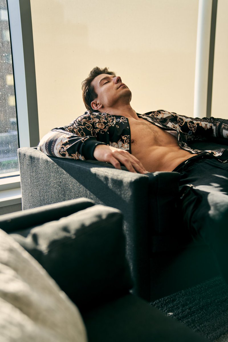 elmererana's tweet image. Artur
#fashioneditorial #editorialdemoda #fashionkorea #fashion #malemodel #stylish #portrait #photography