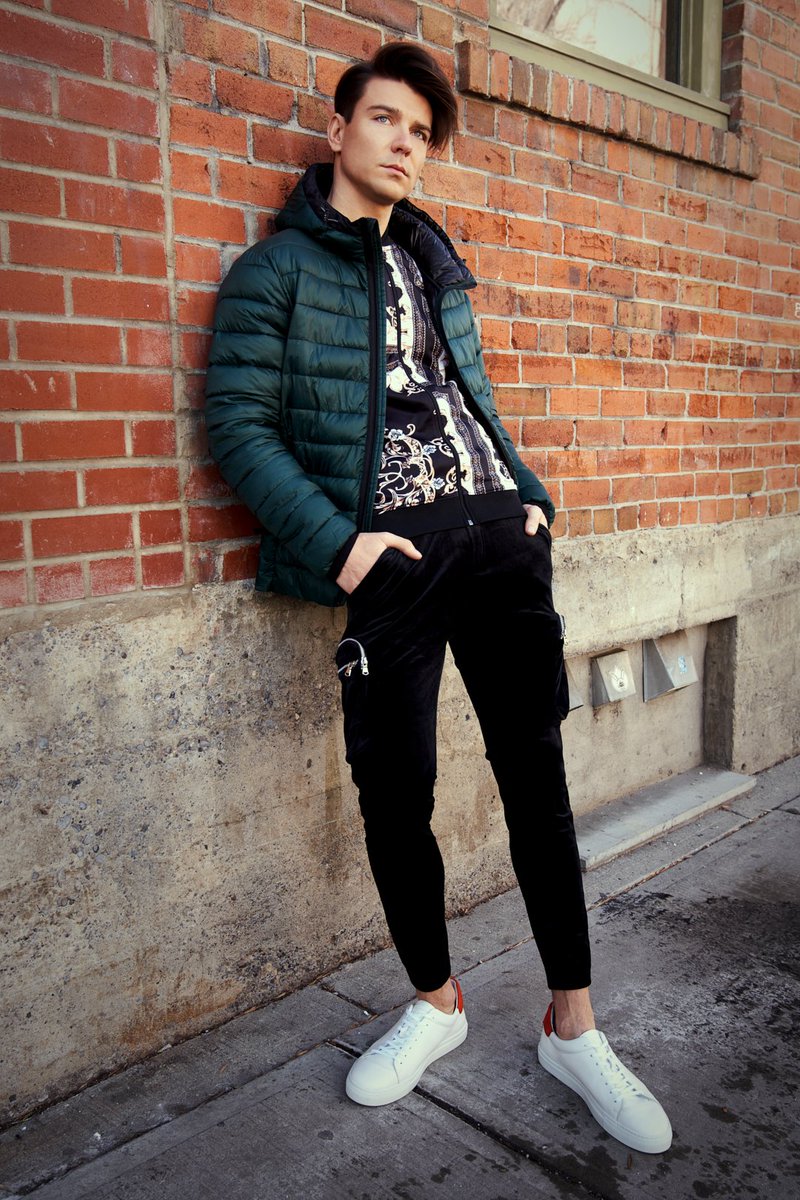 elmererana's tweet image. Artur
#fashioneditorial #editorialdemoda #fashionkorea #fashion #malemodel #stylish #portrait #photography