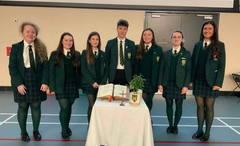 redeptsjs's tweet image. Yesterday, as we celebrated the end of a very busy Catholic Schools Week our Student Faith Development Team led our Key Stage 3 students in prayer. It is inspiring to see our senior students step up and work to support the Faith Development of our junior students. #csw2020 @SJS41