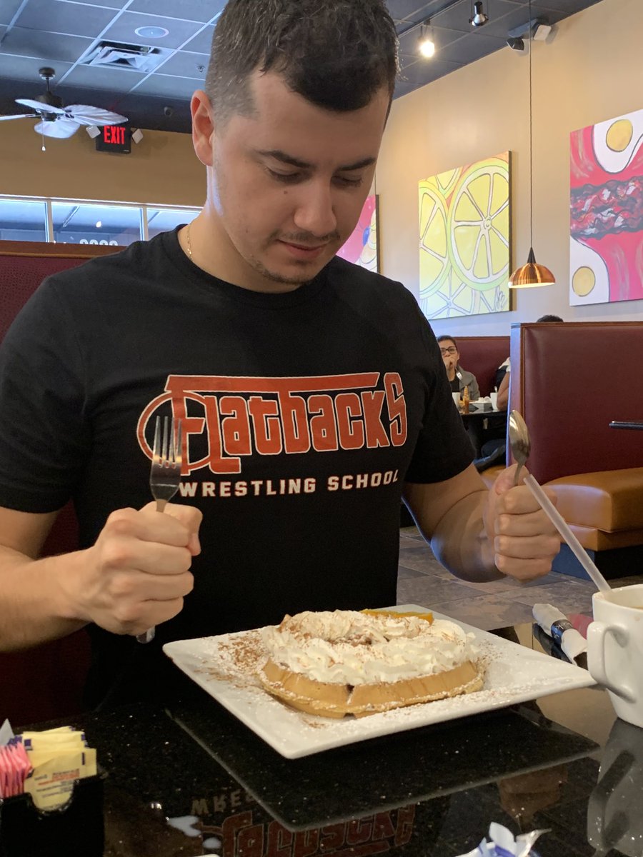 ErdoDX's tweet image. How Wrestling students should wake up and get the energy for training #wrestling #wafflemania #flatbacks @FlatbacksT