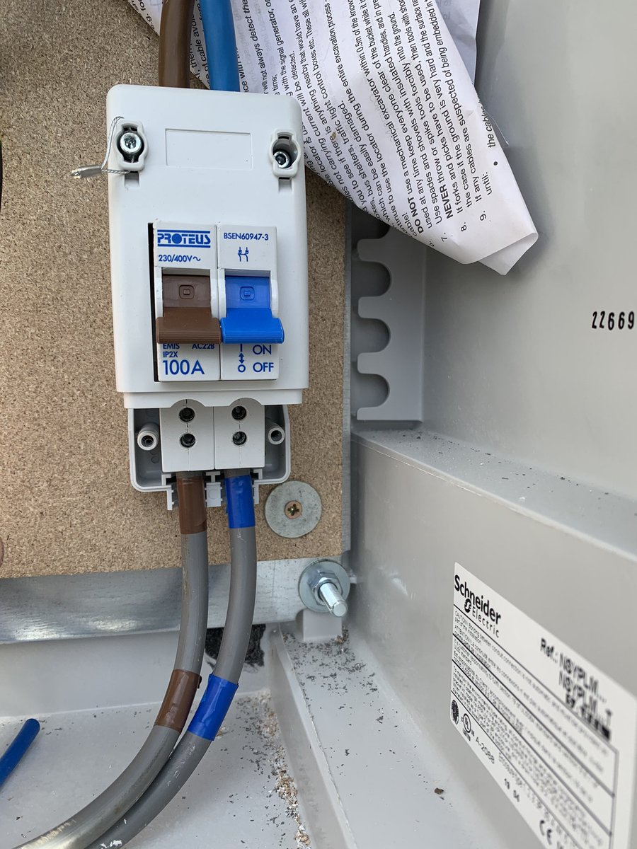 triformelectric's tweet photo. Electrical upgrade for our friends over at Stratford council. X2 6 way dual RCD consumer units installed feeding services involving a cafeteria and meeting room. Get in touch for a free quote, details in bio. ⚡🔧 https://t.co/ifzQsEjtPX