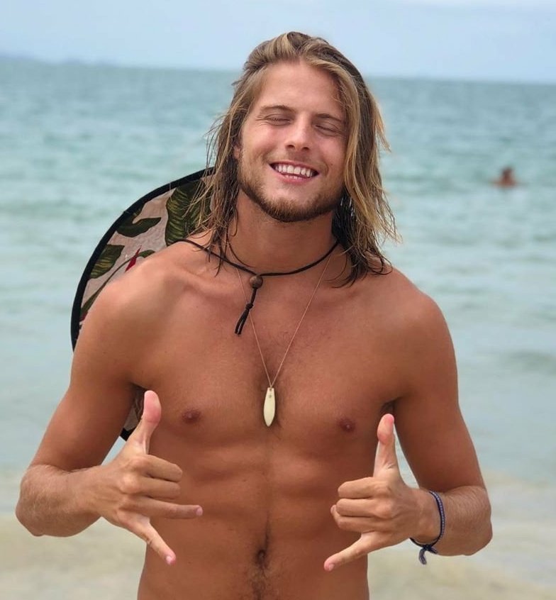 _daniellenhardt's tweet photo. Nosso fado praiano ♥️🏖️ #BBB20 #TeamDaniel https://t.co/SmyCOzVRJ2