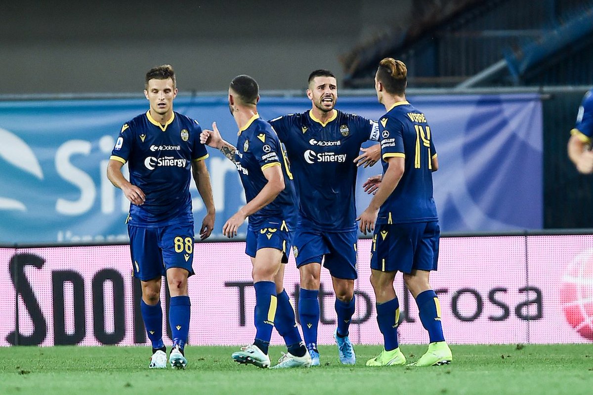 CalcioFinanza's tweet photo. Verona, Tescoma back jersey sponsor contro Milan, Lazio e Juventus https://t.co/beqionl3gO https://t.co/WwvqfZwirw