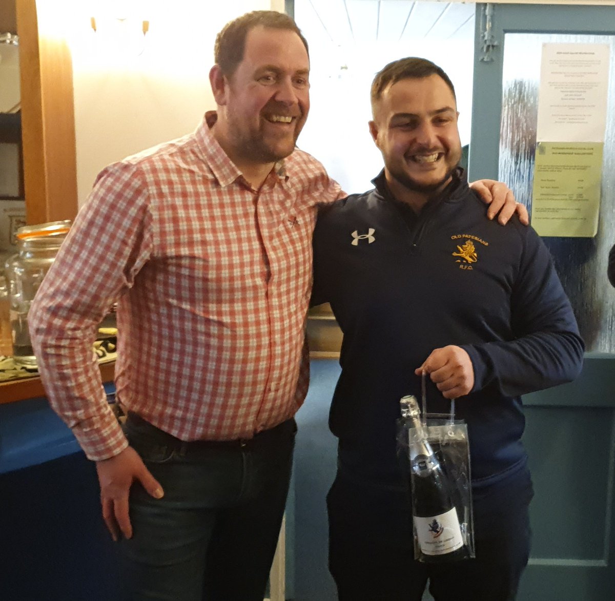 OldPatesiansRFC's tweet photo. Congratulations to today's @VinotopiaWine #Manofthematch @Jasper_Frost - he received a bottle of Old Pats branded Champers from Managing Director Andy Cole https://t.co/BOxu5Ts6dW
