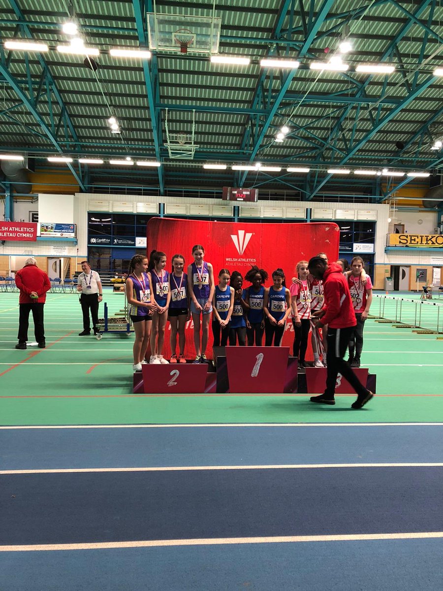 nomimac's tweet photo. Well done @pontyclunath Relay team! Short notice for #issymac to fill in but great result. Fantastic running from @CDFAthletics and @Llanelliaac @WelshAthletics @SWalesAthletics @pant_ed @YsgolLlanhari https://t.co/0lH6ccDZwF