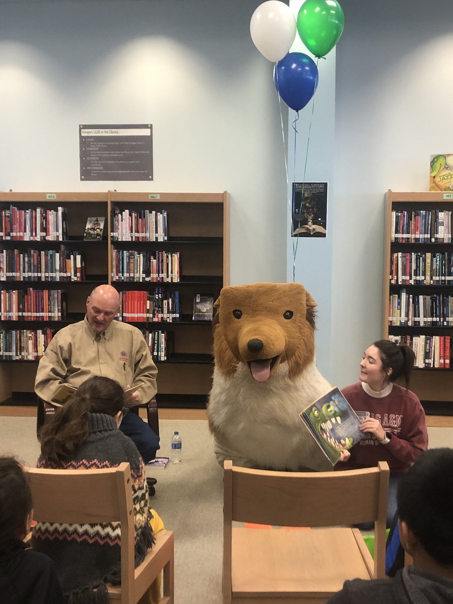 BISD_Libraries's tweet photo. Thank You, Rep. Raney for being a #CelebrityReader today at the #BISDShowcase! #AlligatorTattletale is a FUN story! Next up: @BryanISD School Board Member David Stasny at 12:00. @RaneyForTexas @BISD_ITech #SeeYouInTheLibrary https://t.co/Knq30hFDga