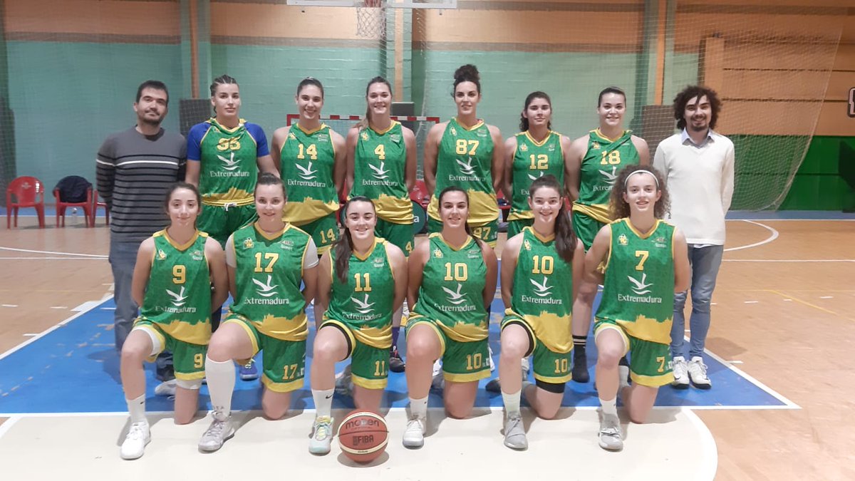 fbclm's tweet photo. 🏆Copa primera nacional femenina @fbclm @FExB.

Primer cuarto

@CBALQAZERES 22 - @ucacb 9

#copafem https://t.co/k2Q13er39E https://t.co/j0N56dPlZD