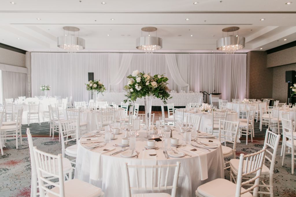Pinnacle Hotel at the Pier has been recognized as a finalist for the 2020 Wedding Venue of the Year Award.
Thank you to Creative Oceanic and the British Columbia Wedding Awards for this nomination!
Book an appointment to tour our venue space here >> buff.ly/30shaub
