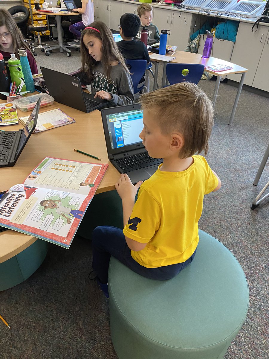 ksjogie's tweet photo. Creating word clouds with important Leader in Me words to save as our backgrounds so we can be reminded of the habits close to our hearts every time we open our chrome books. #wmlearn https://t.co/jfTKjD4L7k