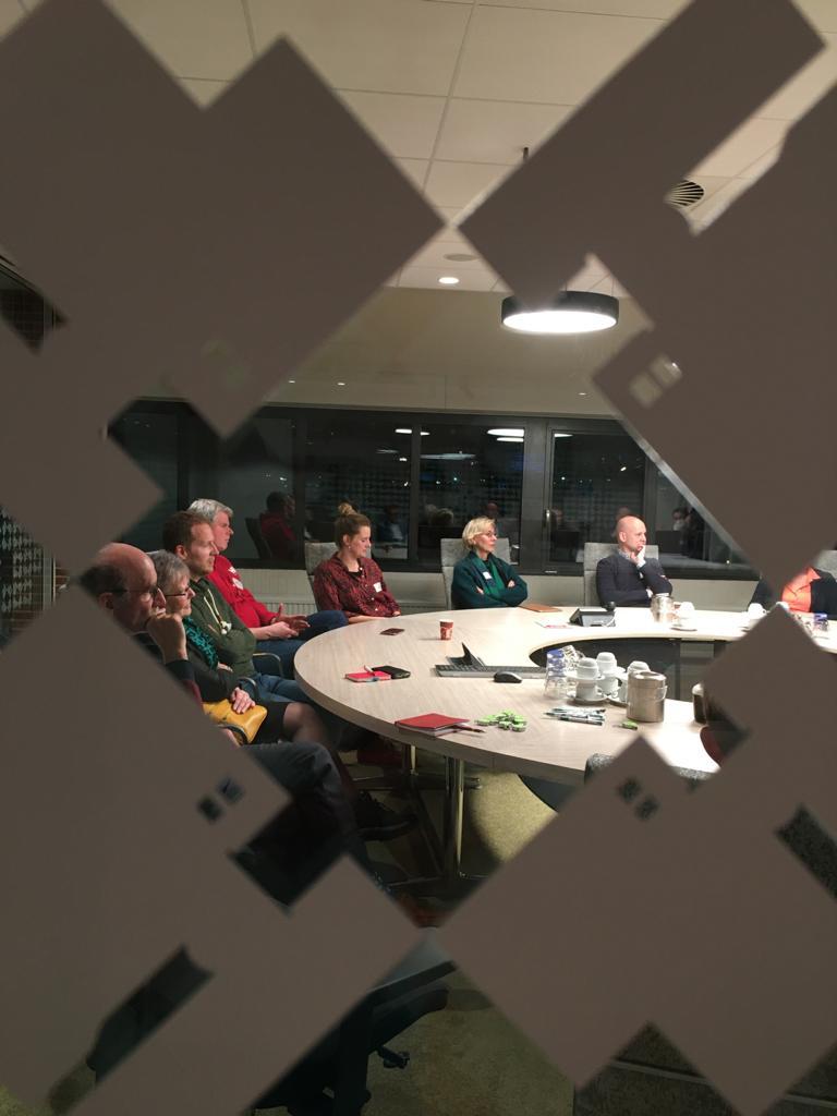 JHTerpstra's tweet photo. Afgelopen week mooie #CDA50 sessie voor het @CDAHarderwijk mogen begeleiden. 50 niet CDA-leden die nadenken over de toekomst van hun eigen stad #Harderwijk. Inspirerend! @robhammenga @MazierW https://t.co/xscWrqba3T