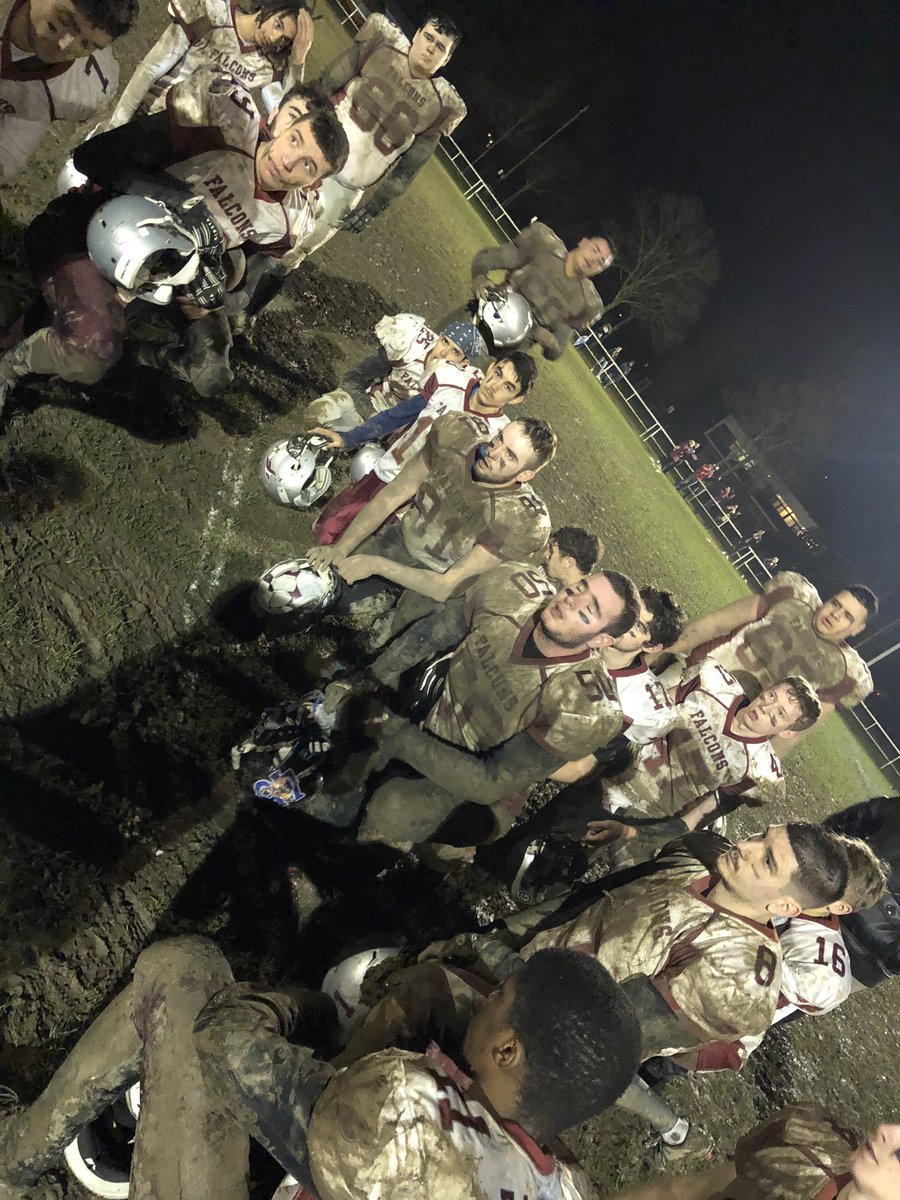 De faite 26-14 contre une équipe <a href="/les_aigles/">les aigles</a> qui n’a rien lâché.
Félicitations à eux !
À nous de nous ajuster et de travailler dur lors des prochains entraînements 
GO FALCONS !
#team #family #falcons #football #SuperBowl #hammertime