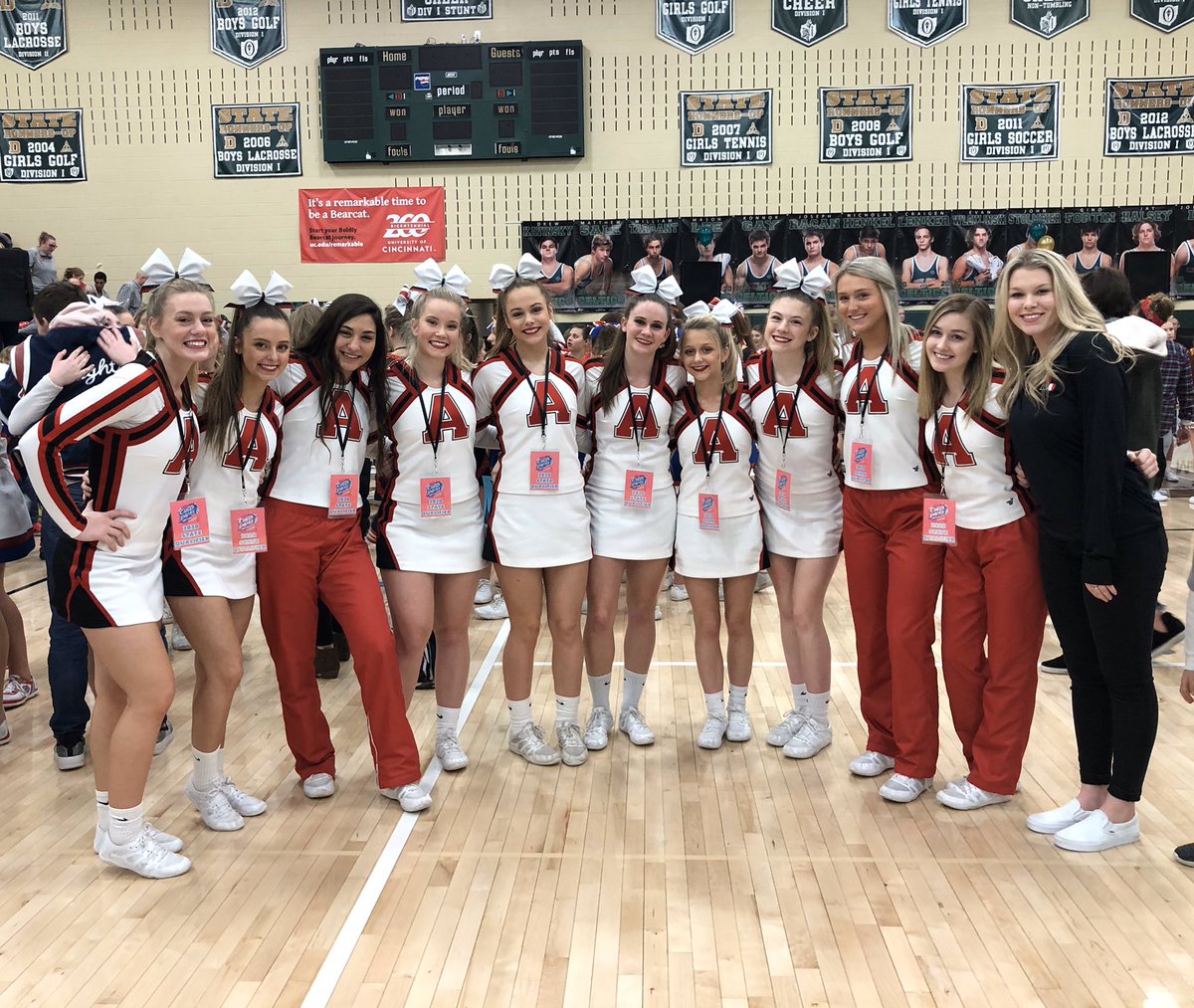 AlderCheer's tweet photo. Congrats girls! We are going to States!❤️🖤❤️🖤❤️🖤❤️🖤 https://t.co/GH5LABMiQ9