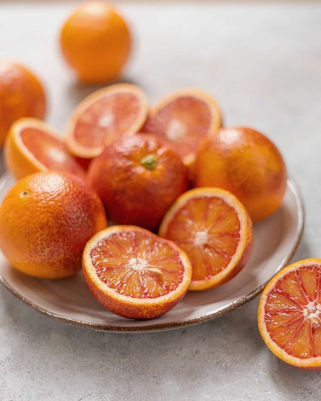 Elle_Jane_'s tweet photo. Pretty glad to see the back of January, on balance it was mostly a shit storm, bar a few sparse moments of brilliance.
 I've decided February is going to be fab though, not least because blood oranges and rhubarb are back in season 🙌 https://t.co/PePXGqRlFT https://t.co/AS15FIUNVo