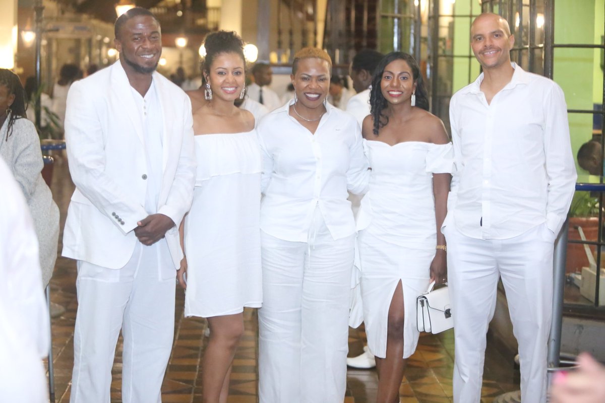 goplacesdigital's tweet photo. Glam @DinerEnBlancNBI 2020! Serving you smiles!ππππ
#DEBNRB2020 #SquadAtDEB #FamUp #GoDEB2020 #GoDinerenBlanc #DEBNRB https://t.co/PAanz0OYVc