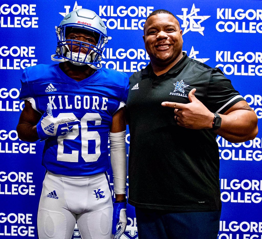 I’m blessed to say that I’m committed to Kilgore College🔵⚪️ <a href="/CoachGeee_MTXE/">Willie Gooden</a>