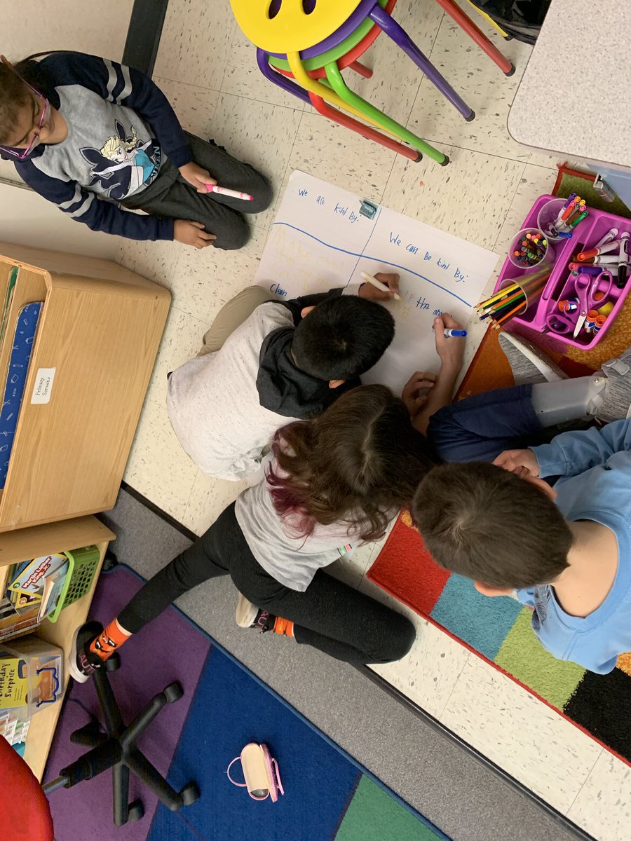 MichelleUelf's tweet photo. This week we started our kindness challenge! Students collaborated together to come up with ideas on ways we can show kindness towards others. They came up with some great ideas! #UELF https://t.co/b7AXnPwQon