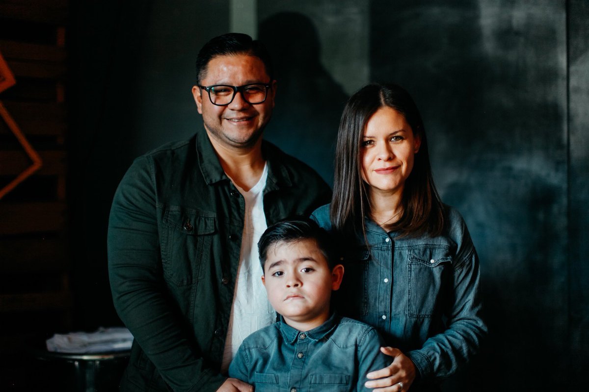 AlcanceMTY's tweet photo. ¡Los Domingos son mejor en Familia! Manita arriba 🙋🏻‍♀️🙋🏻‍♂️ si mañana vas venir acompañado de tu familia o un amigo. Recuerda que empezamos a las 11am, llega temprano😉 #JuntosSomosMejores https://t.co/H7X0bx0kdS