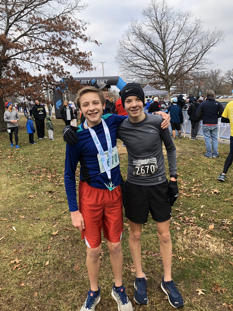 JuliePurschke's tweet photo. Ran the final Snowball Series today, 4 mi in Kirkwood and got one of my running buddies back😉...although he chose to run in the lead pack with his XC friend, way ahead of me😂🏃🏼‍♂️ #gottarun #showup #gratefultorun #knockoutALD #sluhxc https://t.co/0j5LYYUAH1