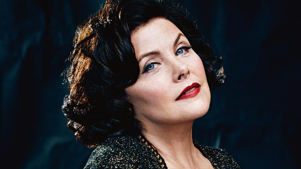 Actress Sherilyn Fenn is 55. Happy Birthday!!     