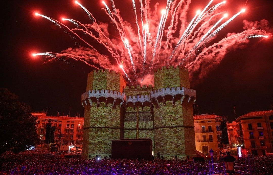 JCF_Valencia's tweet photo. 🔜Estem a un mes de viure un dels dies més emocionants del calendari faller: la #Crida20 #CridaDeLesFalles 💥
Teniu ganes? Conteu-nos amb qui aneu a viure aquest esdeveniment tan especial!😍🔥
#Falles20 #FallesUNESCO #fallesAreComing https://t.co/C8g6hmKXT6