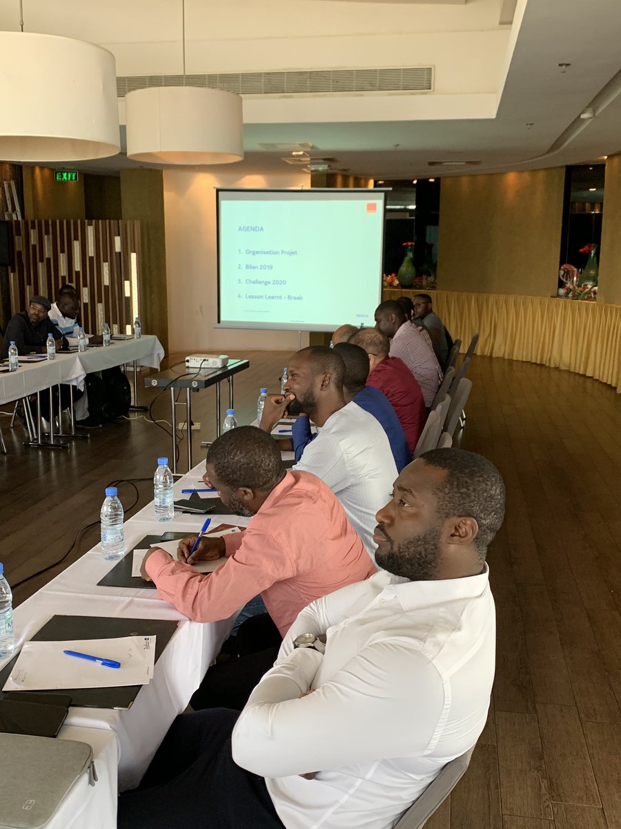 AbdouLoSN's tweet image. 2019, année de bons résultats avec la Sonatel et Orange Bissau. 2020, séance teambuilding avec nos partenaires déploiement terrain pour des objectifs encore plus élevés @NokiaMobile @orange_sn @Orange_Bissau #3G #4GPlus #TresHautDebit #ToujoursLeMeilleurPourNosClients