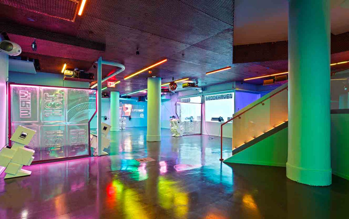 VRNation_tv's tweet photo. VR World Opens Flagship NY Location
https://t.co/kjGJ6W1BFT
#VR #VRNation #virtualreality #VRGamers #VRNews #GAMING #AR #AugmentedReality #mixedreality #manhattan #nyc https://t.co/ELGRvBPMIA