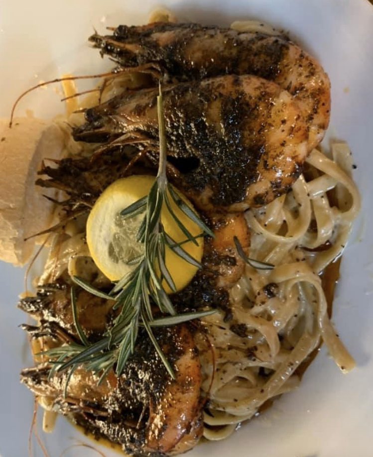 #HeardDatKitchen is where #NOLA peeps &amp; visitors come for unmatched flavor in every bite. Come jump on this BBQ Shrimp pasta or any of our others entrees. 2520 Felicity is the place to be or call 510-4248 for take out. Thank you for the support.