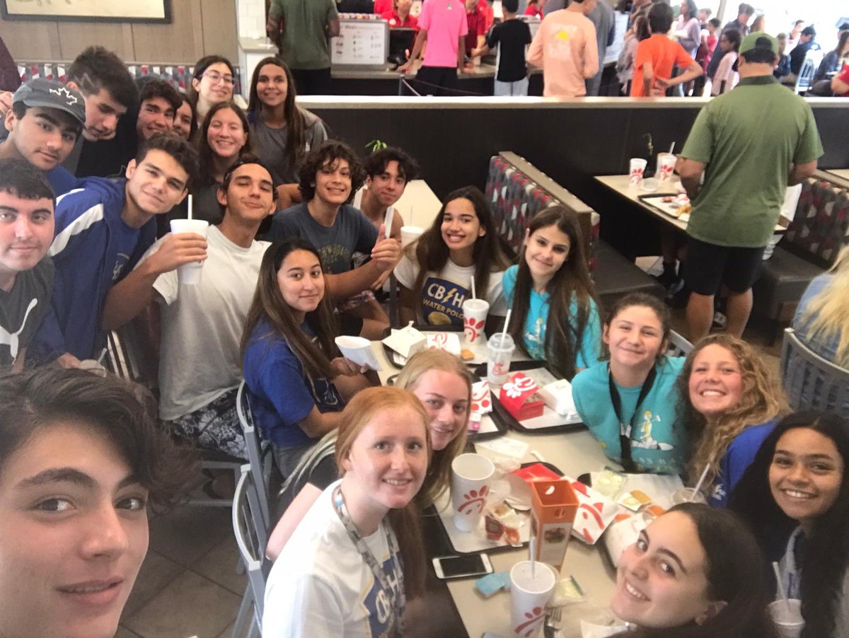 cbhs_wapo's tweet photo. 2020 CBHS Water Polo Car Wash was a success! Thank you everyone for coming out! Let’s have a great season Lightning! 🌩 ⚡️ https://t.co/xXbLKMLPwk