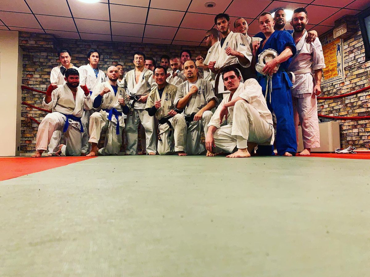 KudoParisXII's tweet photo. Super session, beaucoup de travail au sol !

#kudo #daidojuku #空道 #кудо #martialart #kudoparisxii #paris12 #paris #france https://t.co/vrwyZo732R