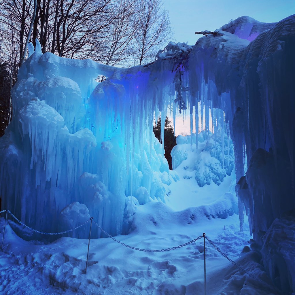medic558's tweet photo. #winterfun #icecastles #getoutside #frozen https://t.co/MyBkiO48kp
