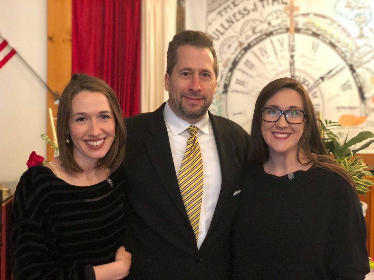 KnowBeDo's tweet image. No Daddy ever loved his girls more. #GirlDad