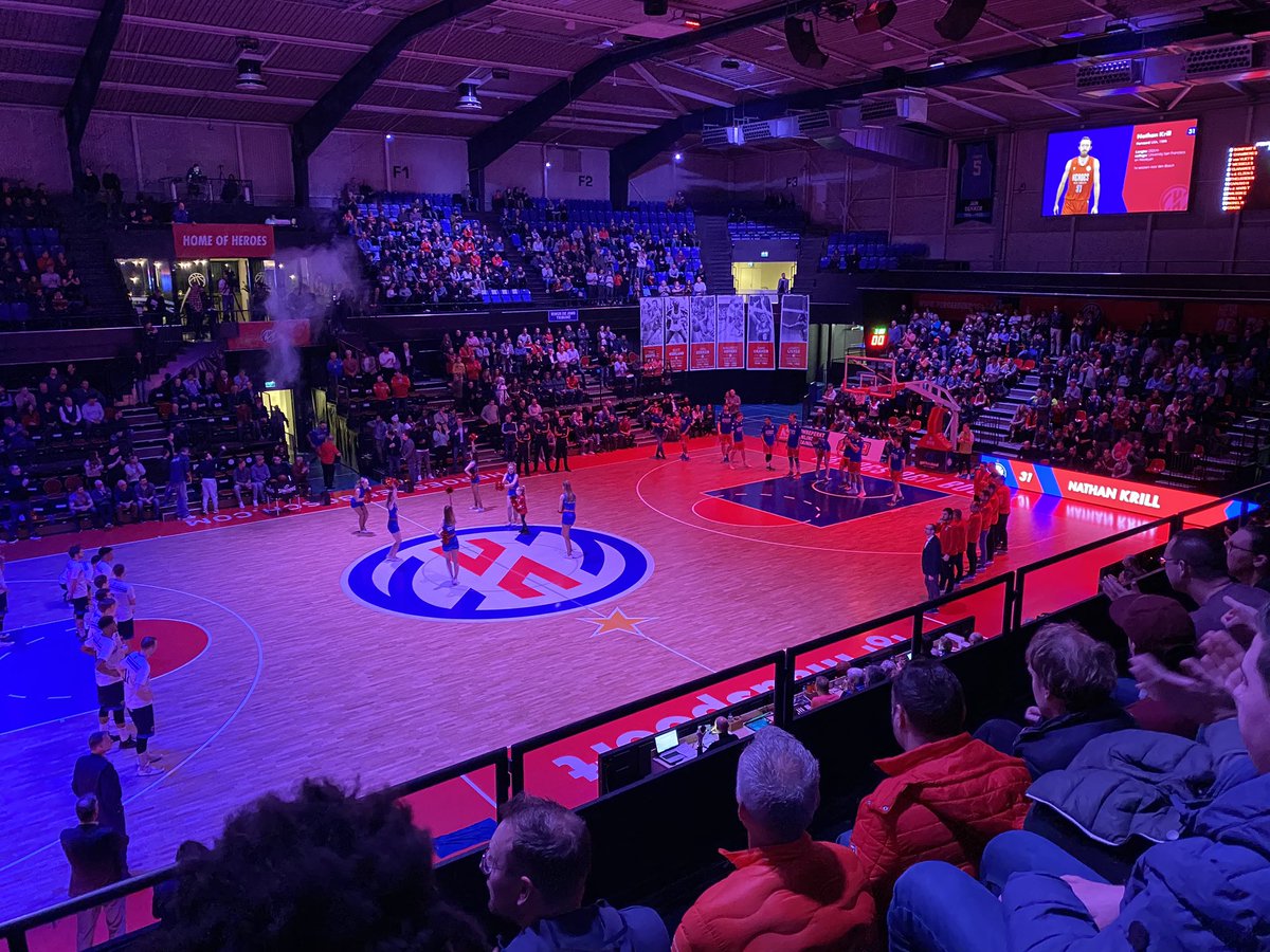 Frame_Freaks's tweet photo. Ready to rumble! Klaar voor een avond topbasketbal bij #heroes Den Bosch. Dank @ToucheSportNL https://t.co/NEFeIlQ40a