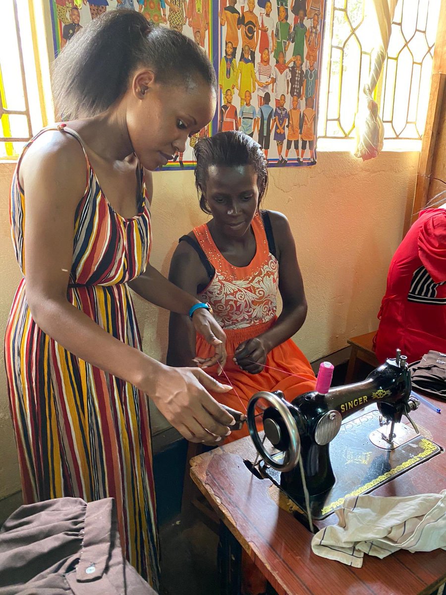 KarenAllenIntl's tweet photo. I leave #uganda extremely proud of the hard work that women sponsored by @womatrust are doing as they embark on training to become fashion entrepreneurs. All are single mothers. I salute you. Thank you to @reachahand for starting the conversation about future partnerships https://t.co/hTstYxtfik
