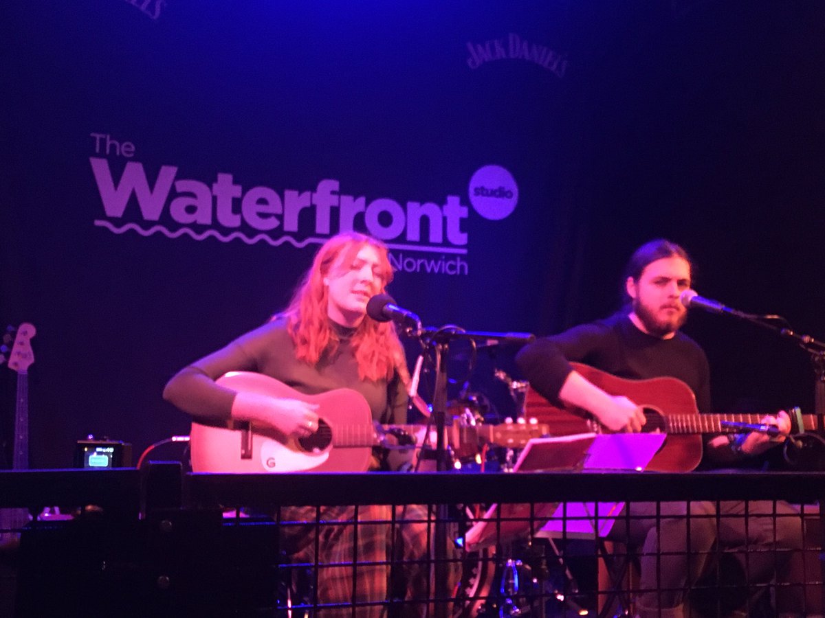 140musicpromo's tweet photo. Red Dear @reddearband on stage at @WaterfrontNR1 🎵 https://t.co/ZPg2eiDFDz