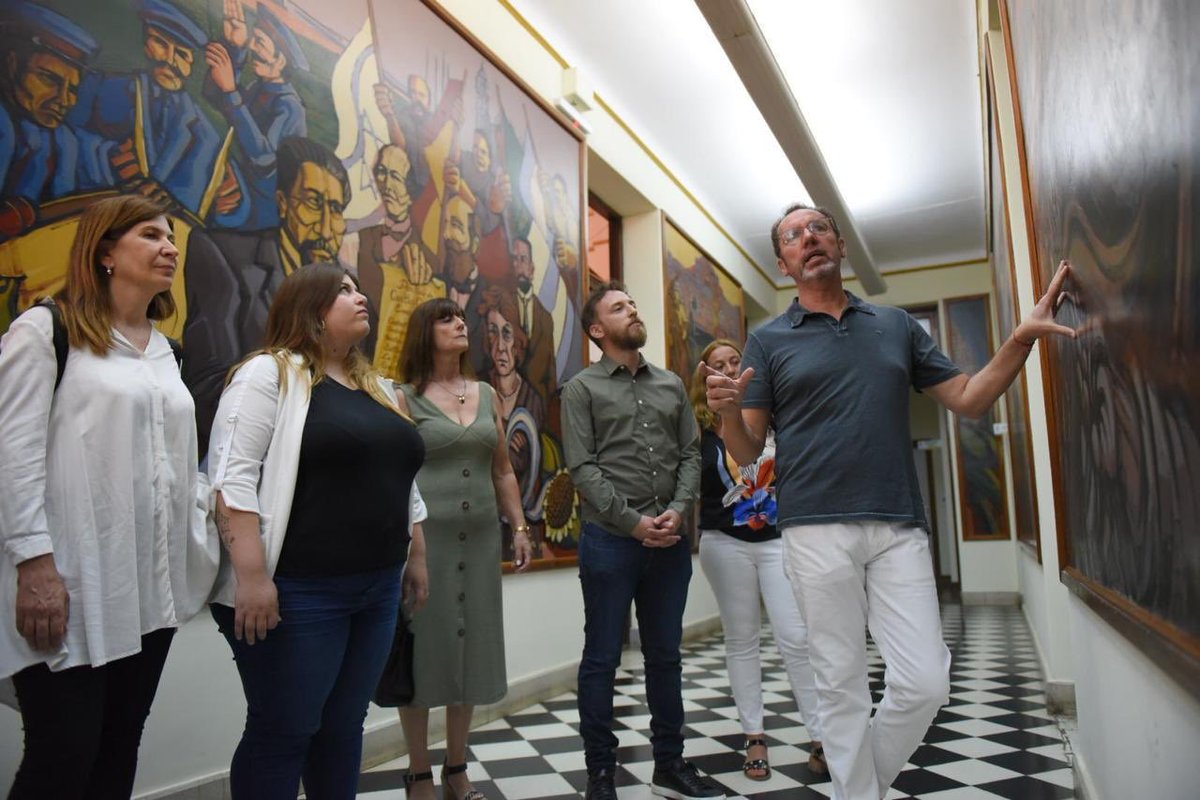 fotermin's tweet photo. Visitamos la Municipalidad de Carlos Casares junto al intendente @wtorchio y las diputadas provinciales @MicaOlivetto, @ValeriaArata, @NSalbitano y @guzzoviviana. @FrenteTodos_PBA https://t.co/XzwHVHVxpP