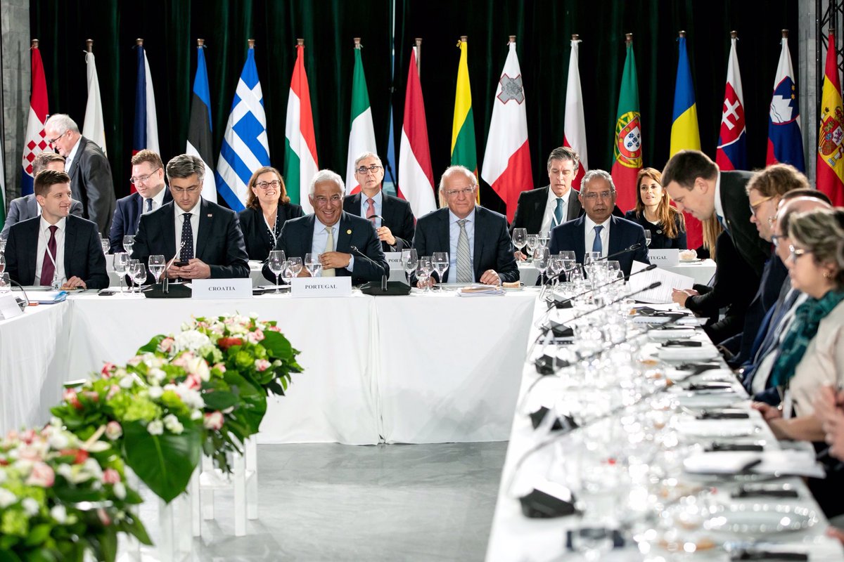 #MP, Nelson de Souza, com #PM e #MNE, esta tarde, em Beja, na Cimeira dos Amigos da Coesão A política de coesão é central na política da #UE e, como tal, não deve sofrer qualquer tipo de corte. #fundoscomunitarios #PT2020 portugal.gov.pt/download-fiche…