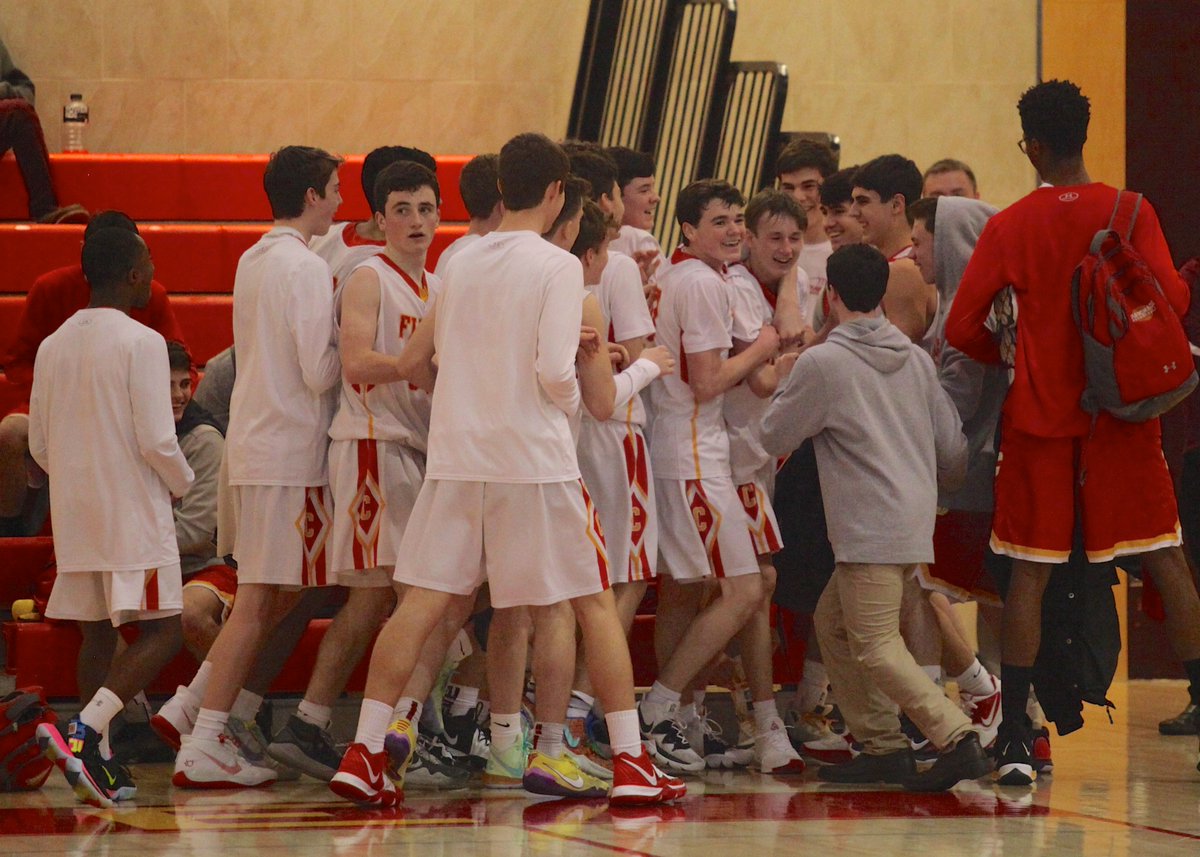 Geoff_Walter's tweet photo. Shoutout to Greg Cantwell on the @Chaminade_Hoops
  JV squad hitting the trey at the buzzer to win the game against Msgr. Farrell this afternoon #FlyersHoops https://t.co/cWMxZTqMpU