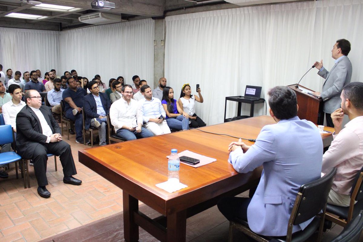 ADERPUCMM's tweet photo. Todo un éxito nuestro conversatorio: "Políticas Públicas y Juventud". Gracias a los expositores @itobisono y @JuanSantosRD por estar con nosotros.
#ADERPUCMM
#ADER2020
#PUCMM https://t.co/vhqUuOSjKo